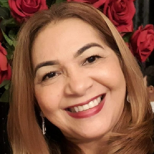 Dra. Gisele dos Santos Rocha